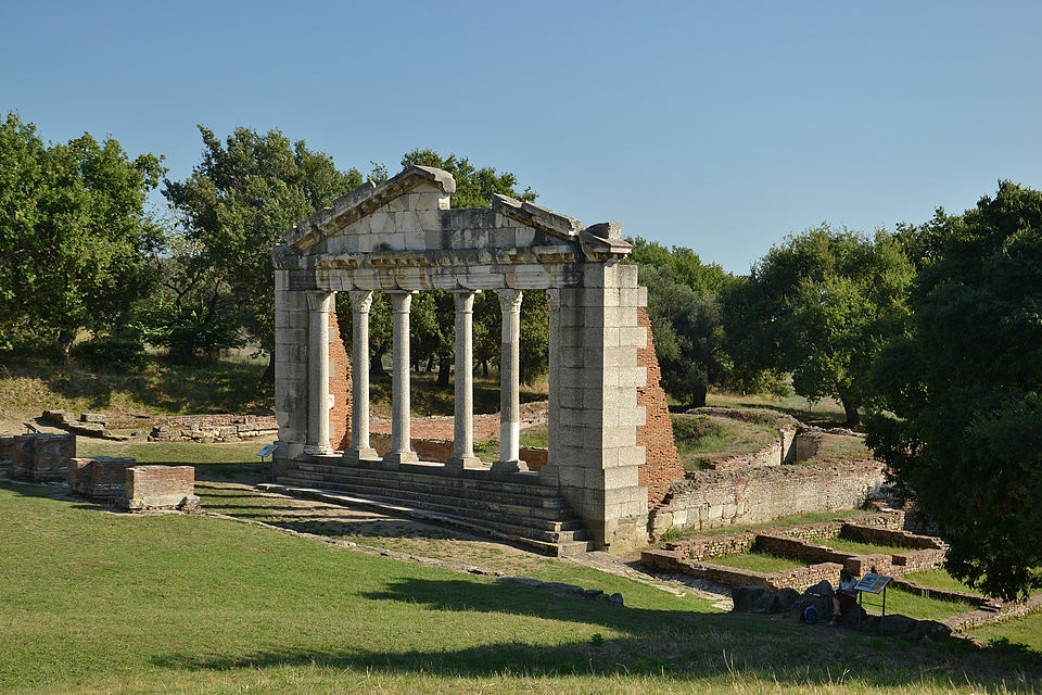 Apolloni